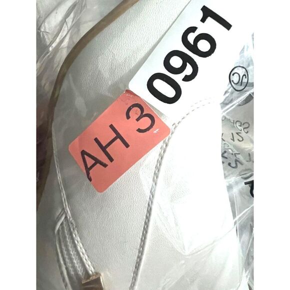 Womens  Ankle Booties Pointed Toe Zipper Heels Boots basic chic white Sz10. - Picture 6 of 7